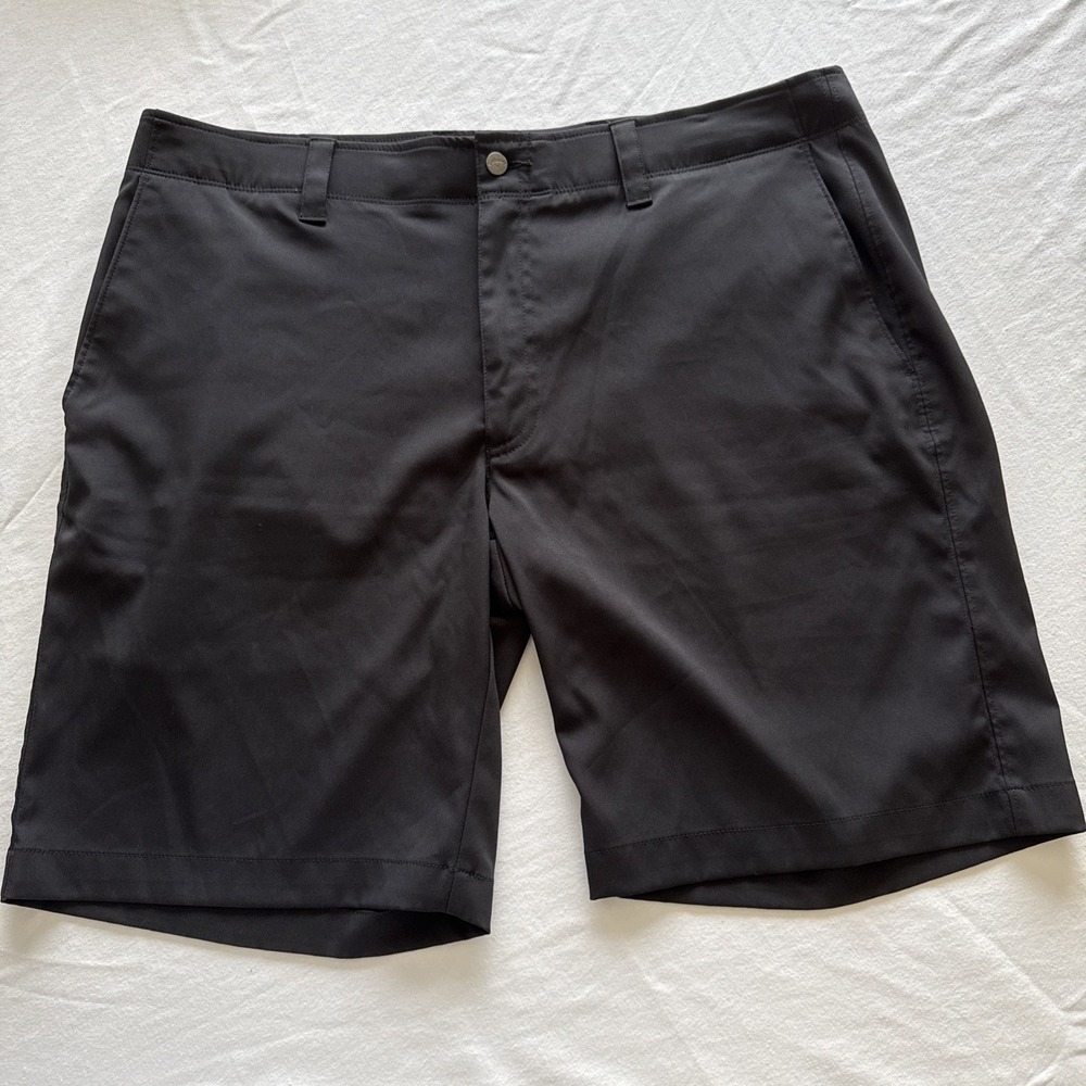 Callaway Mens Golf Shorts Size 38 Black Flat Front Athletic Activewear